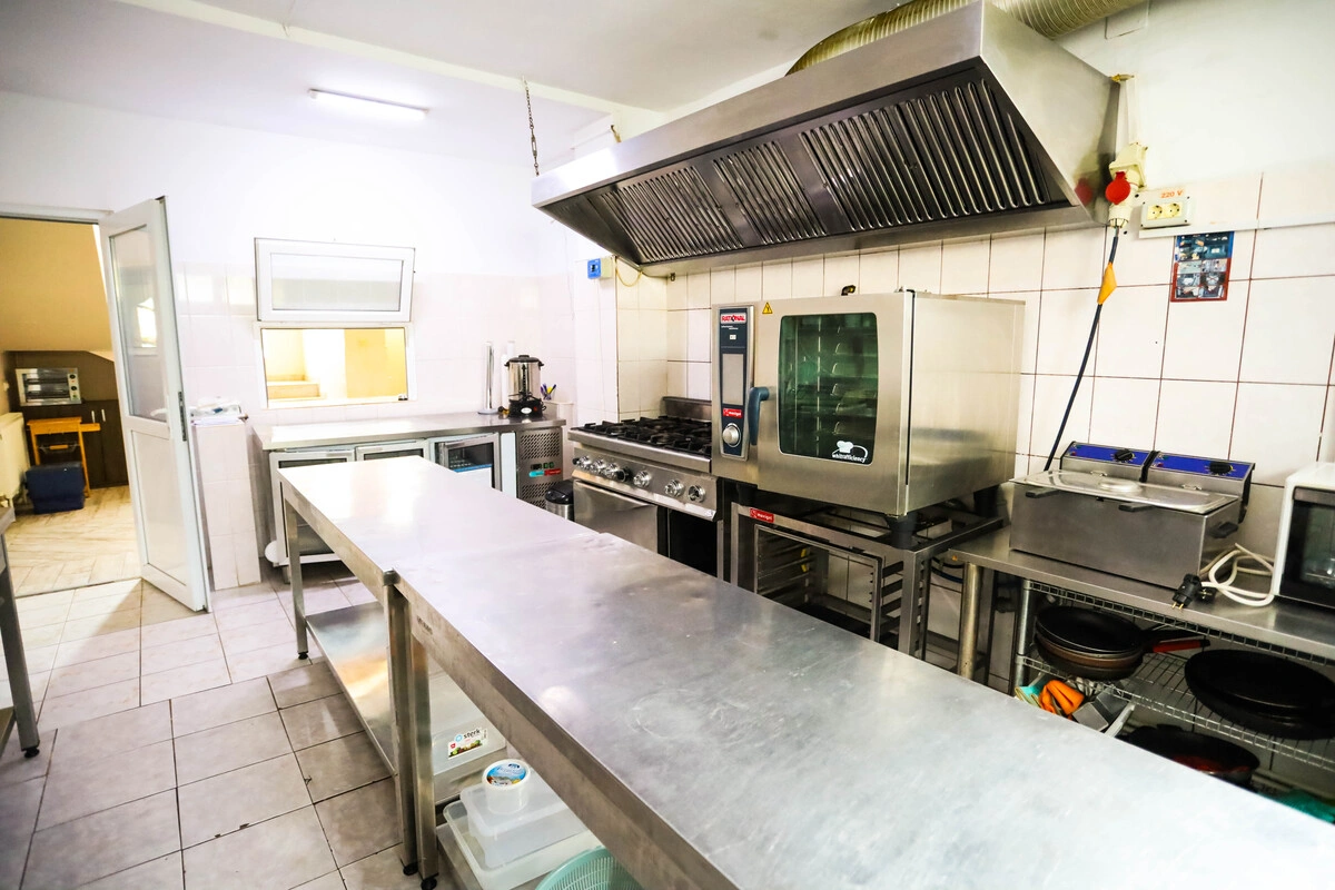 bucătărie restaurant complet utilată Mangalia