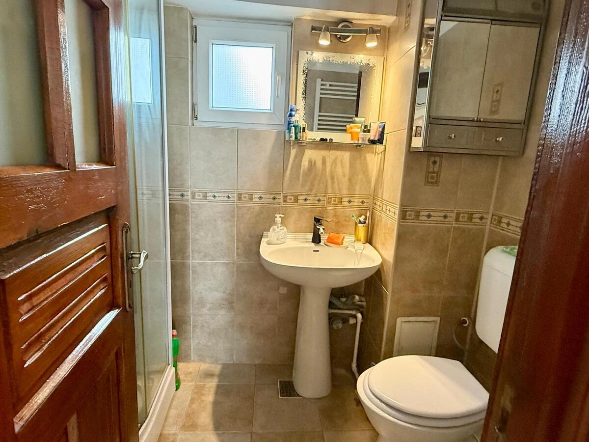 Baie de serviciu apartament 3 camere zona peninsulară Constanța