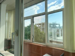 Balcon apartament 3 camere zona peninsulară Constanța